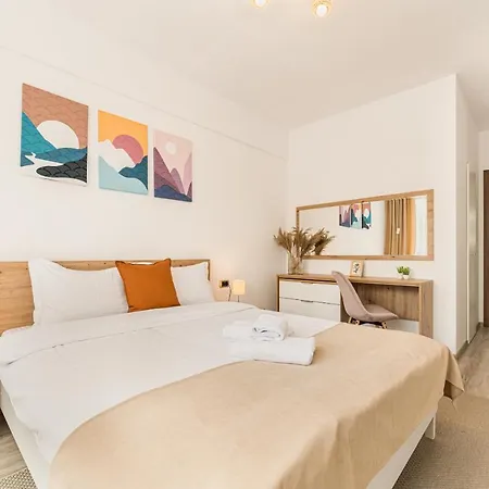 Isaran 2D4E Apartment Brașov-3